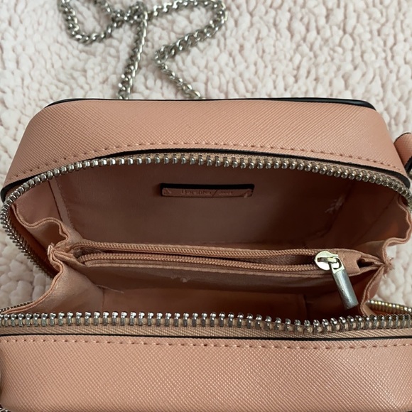 Mini pink Bershka crossbody bag w/ silver chain - Picture 5 of 6